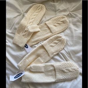 3/$10!! NWT! Bundle Old Navy cute gloves for Fall